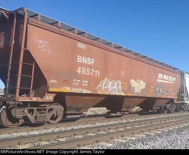 BNSF 485711